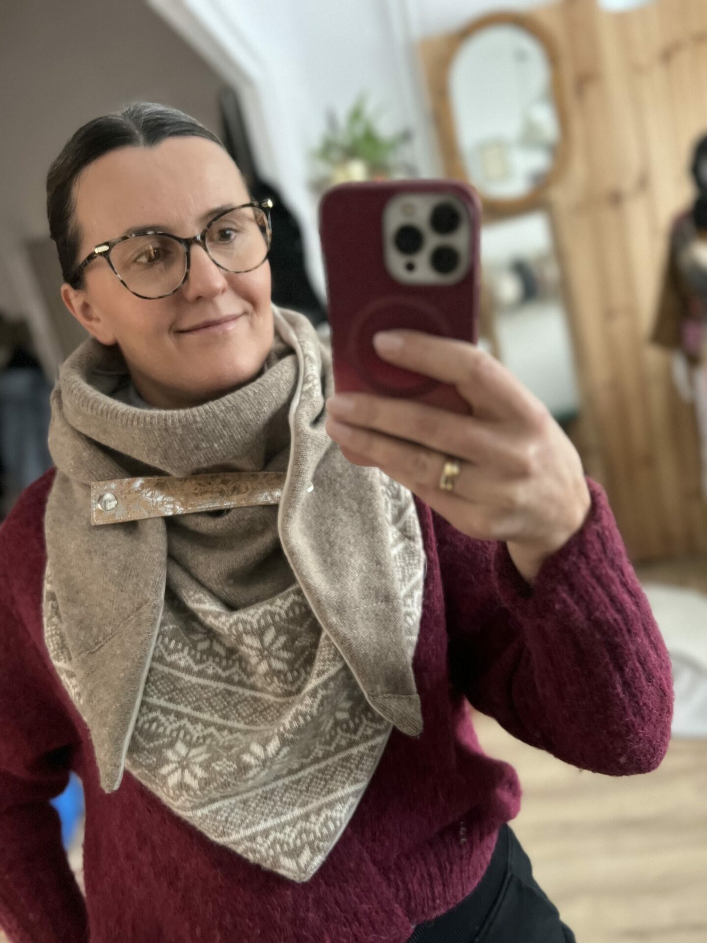 Chustoszal wełniany z zapinką washpapa beige